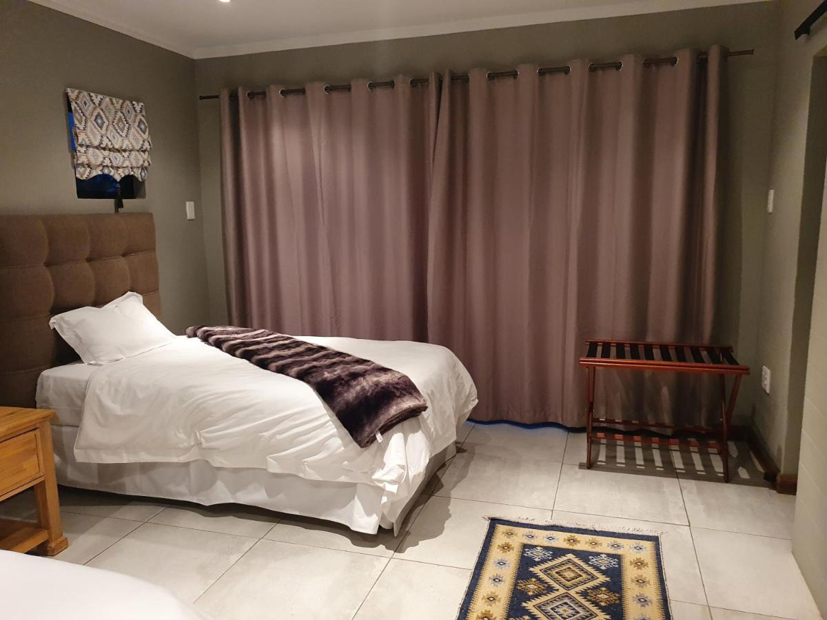 42@ Ditholo Game Lodge Thabazimbi Luaran gambar