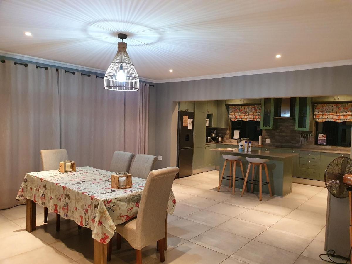 42@ Ditholo Game Lodge Thabazimbi Luaran gambar